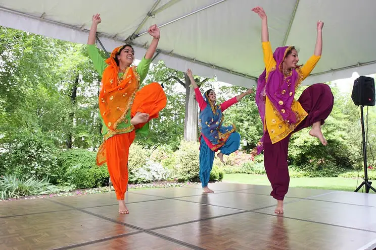 Indian women dancing